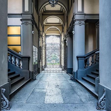Ad Un Passo Dal Duomo Elegante Appartamento Wifi 米兰 外观 照片